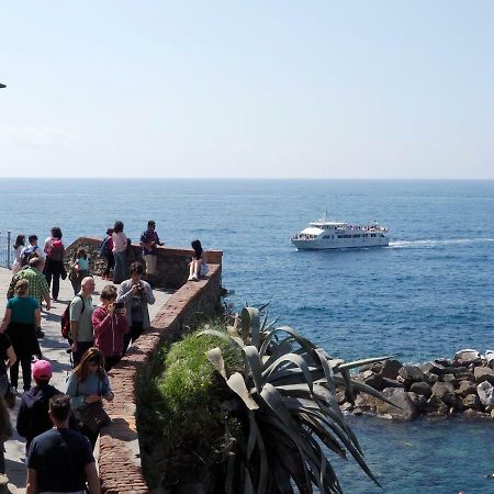 Ai Pesci Room Rental Riomaggiore Luaran gambar